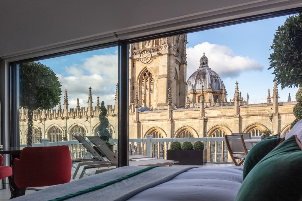 0005 - 2018 - Old Bank Hotel - Oxford - High Res - Room 1 The Room With The View Day - Web Hero