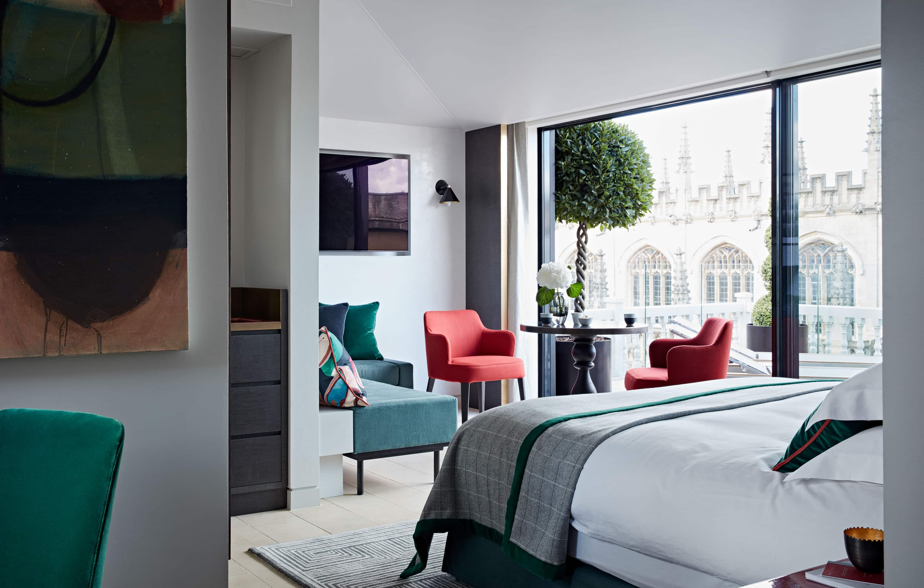 0015 - 2018 - Old Bank Hotel - Oxford - High Res - Room 1 Bedroom Modern Art - Web Hero