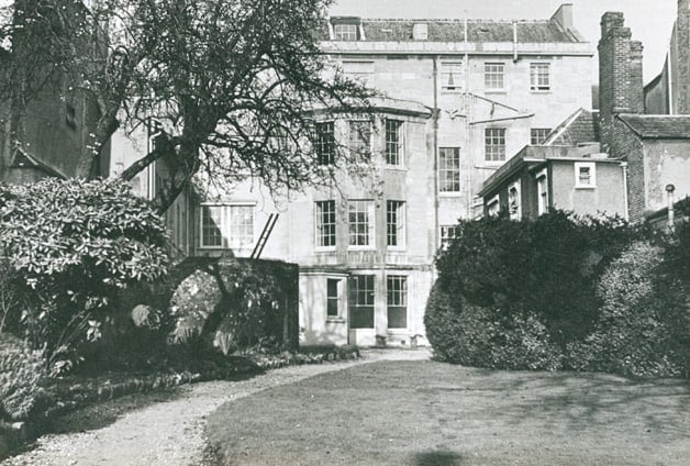 History-16 - 2023 - Old Bank Hotel - Oxford - Low res - History Vintage Garden Quod - Web Feature